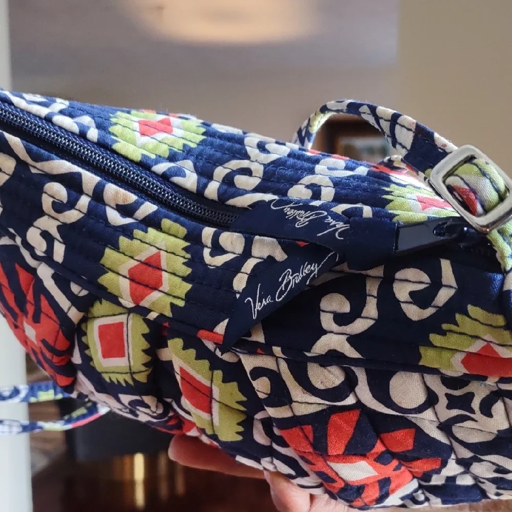 Vera Bradley Blue and Red Patterned Small Shoulder Bag With Coin Pouch - Picture 5 of 11